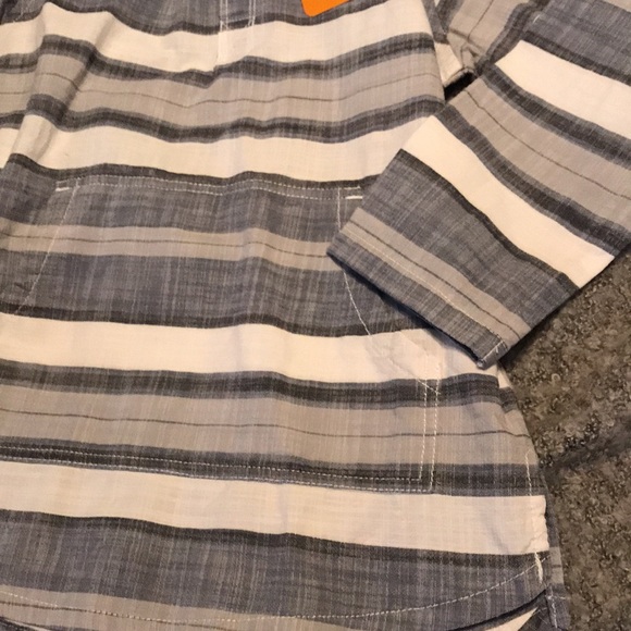 NWT kids pullover with hood - Picture 4 of 5